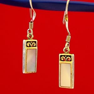 Earrings - .925 and Mother of Pearl
